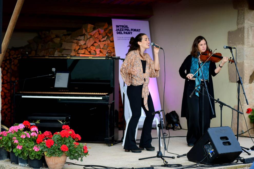 Èxit de convocatòria al concert del Mas Roca d'Olost 